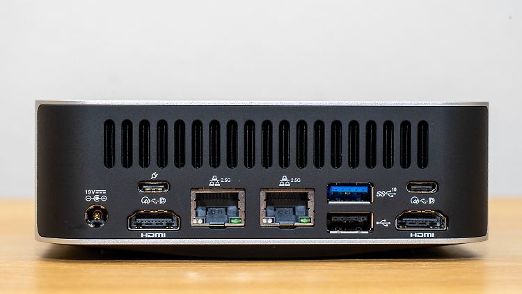Wenn man möchte, kann man hier vier 8K-Displays anschließen.