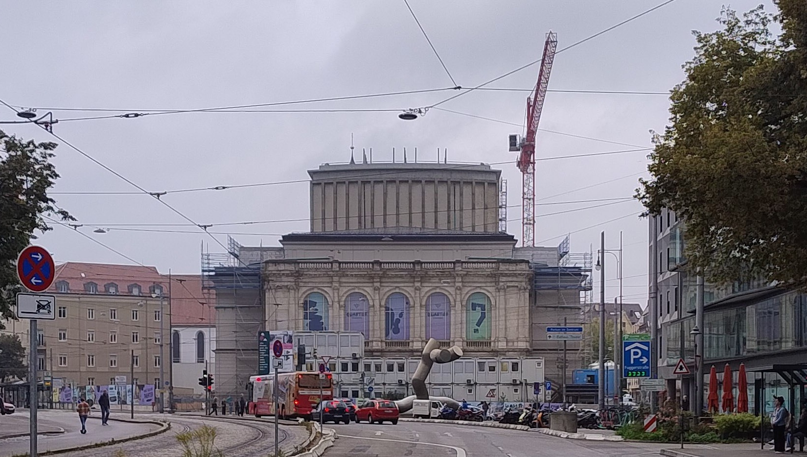 „Ein Tag der Zuversicht“ – Stadt stellt neue Etappe der Theatersanierung vor