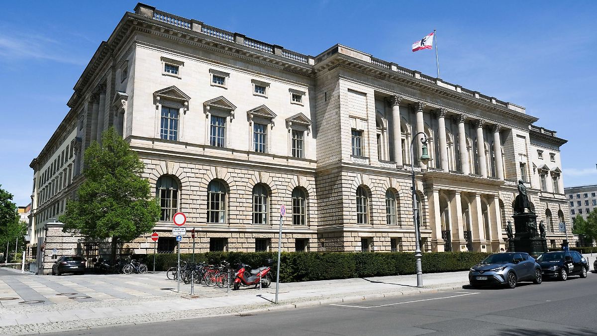 Berlin & Brandenburg: Diskussion über Hamas-Massaker im Abgeordnetenhaus
