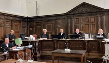 Hamburg & Schleswig-Holstein: Rund drei Jahre Haft für Messerangriff auf Autofahrer