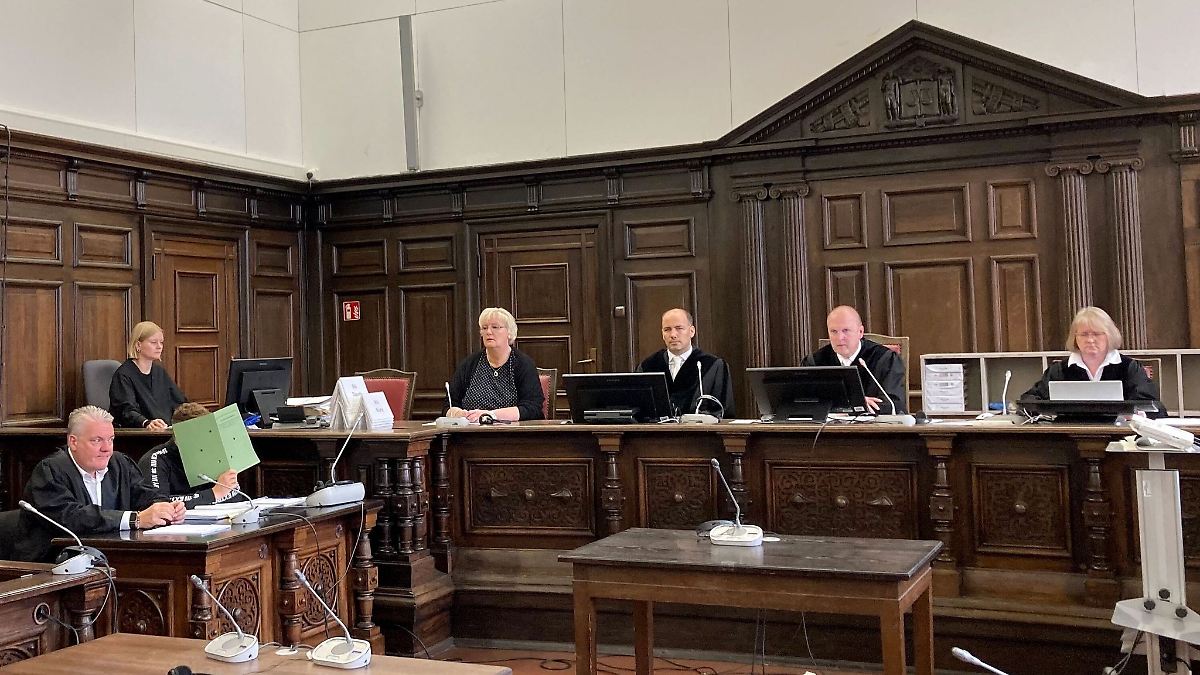 Hamburg & Schleswig-Holstein: Rund drei Jahre Haft für Messerangriff auf Autofahrer