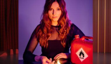 Premiere: Lara Ermer entlarvt unsere Selbstverständlichkeiten