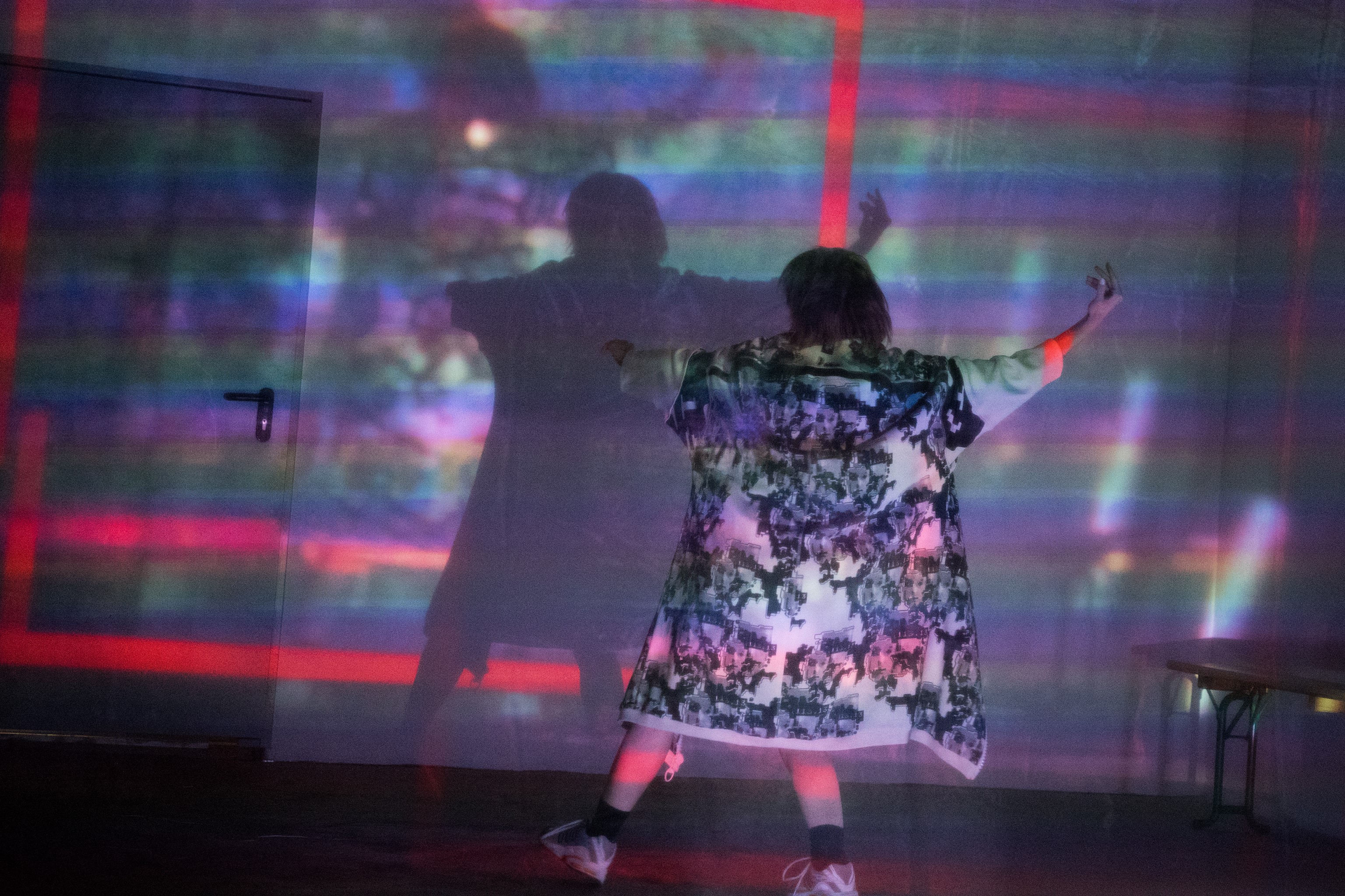 Lea Karnutsch bei der Performance, Foto: Nicole Scheller