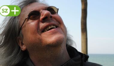 Krimi-Autor Frank Kreisler im Gespräch vor seiner Lesung in Riesa