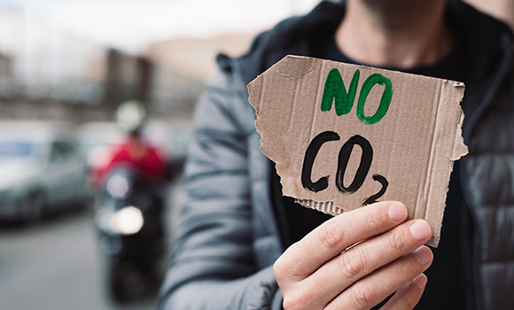 Auf dem Weg zu Netto-Null: Wie Unternehmen mit ihren Restemissionen umgehen