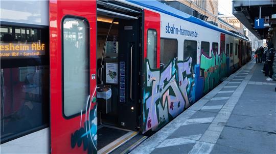 Oberleitungsschaden sorgt für Ausfälle der S-Bahn Hannover