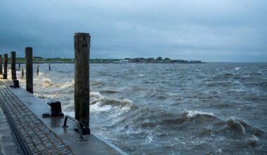 Hamburg & Schleswig-Holstein: Orkanartige Böen stören Fährverkehr zu Nordseeinseln