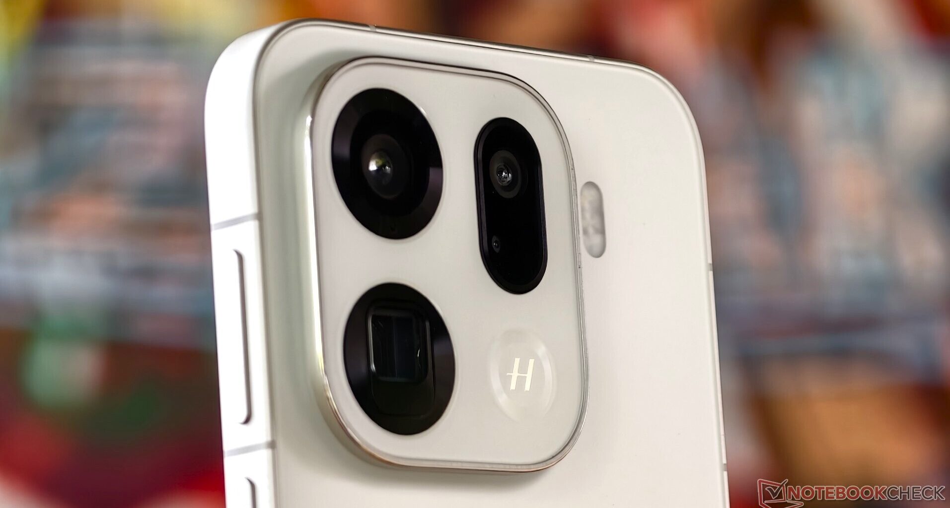 Oppo Find X9 (Pro): Hasselblad-Kamera-Flaggschiffe starten in Europa, teils doch in schickem Rot und mit 7000+ mAh Akku