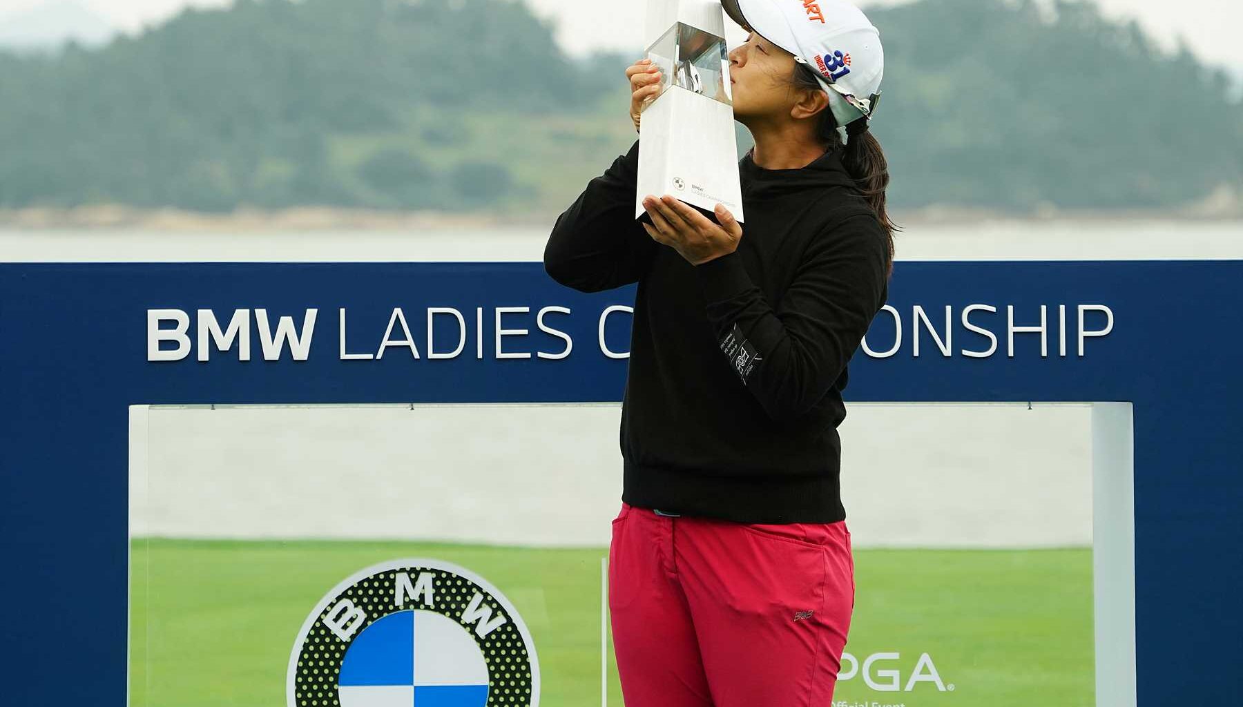 Sei Young Kim feiert Start-Ziel-Sieg bei der BMW Ladies Championship.