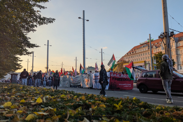 Solidemo für Gaza-Flottille und Gründach auf dem Gewandhaus · Leipziger Zeitung