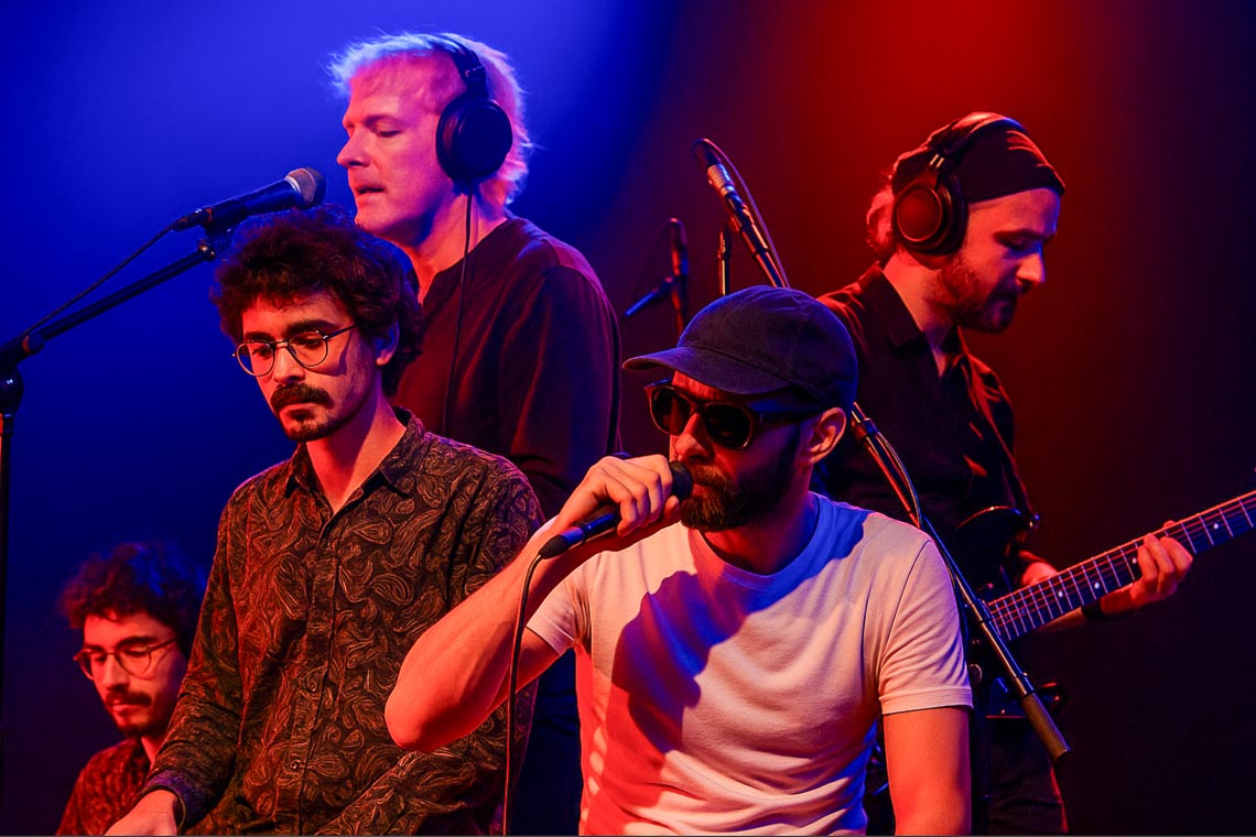 Red&Blue: Audiovisuelles Abenteuer im Walhalla