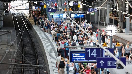 Mann randaliert im Hamburger Hauptbahnhof