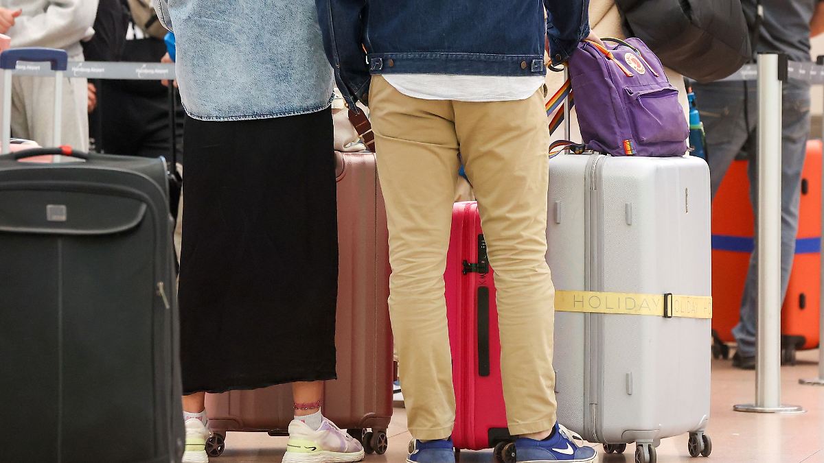 Hamburg & Schleswig-Holstein: Etwa 55.000 Reisende heute am Airport erwartet