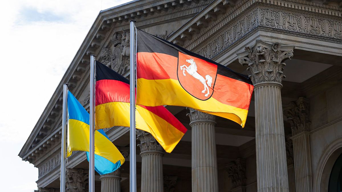 Niedersachsen & Bremen: Ukrainer in Niedersachsen: Land erfüllt Quote wieder