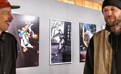 Hannes Nockel (rechts) und Helge Bachmann präsentieren in der Ausstellung ein buntes Spektrum von Bildern. Zu den Fotografen zählen Christian Isachsen, Helge Tscharn, Thomas Gentsch, Gerd Rieger, Friedjof Feye, Bevis Nickel und Anders Prey.