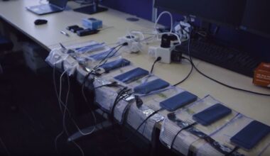 Hehlerware aus UK landet in China: Ein Klingeln deckt riesiges Handyklau-Netzwerk auf