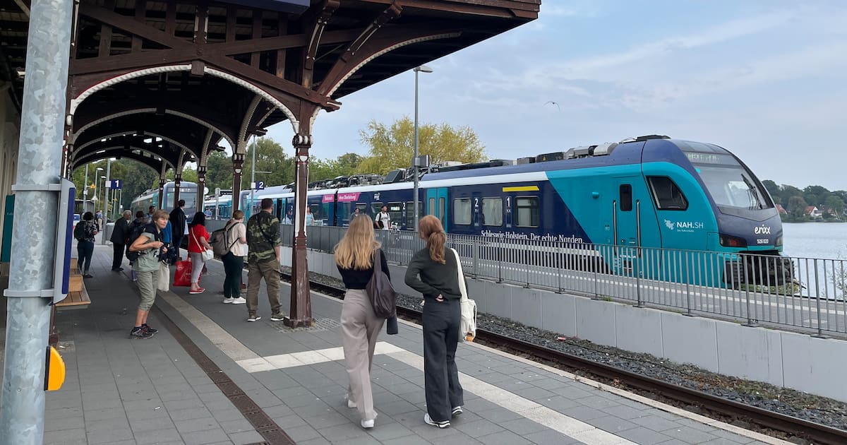 Schienenersatzverkehr Kiel–Plön, Busunternehmer sauer: „Überhaupt nicht machbar“