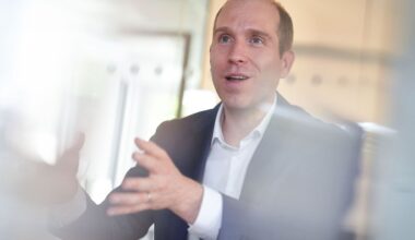 Hamburg & Schleswig-Holstein: Oppositionsführer Thering: Kurs schadet der Stadt