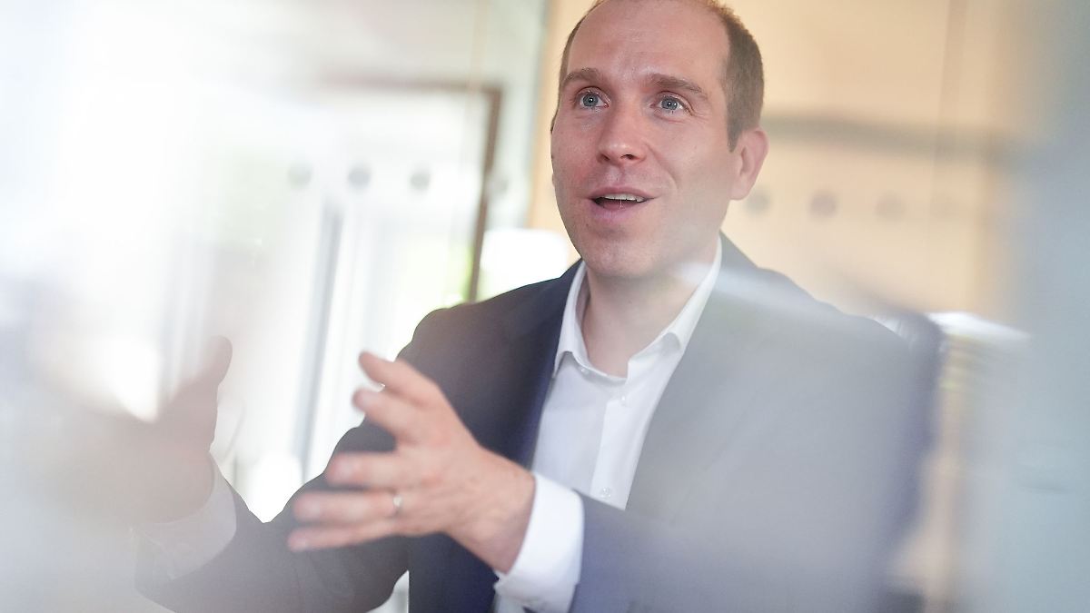 Hamburg & Schleswig-Holstein: Oppositionsführer Thering: Kurs schadet der Stadt