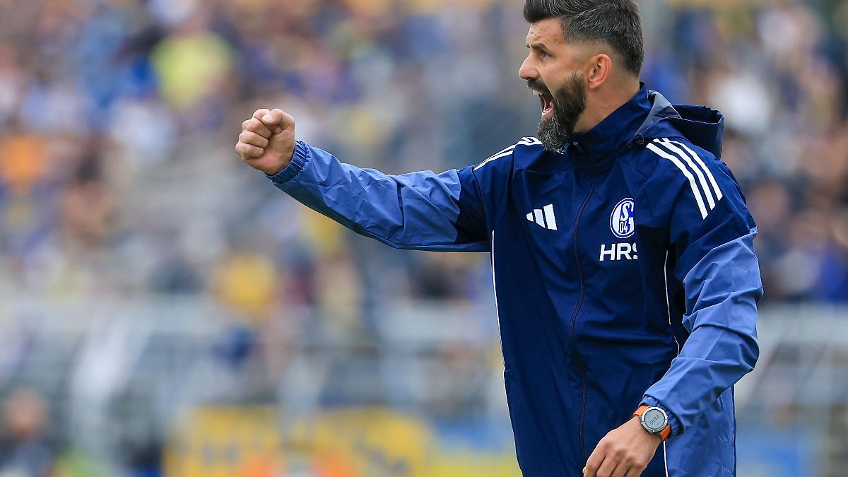 Nordrhein-Westfalen: Selbstbewusste Schalker vor Topspiel in Hannover