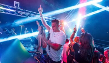 Weindampfer feiert ab November im Weinkeller