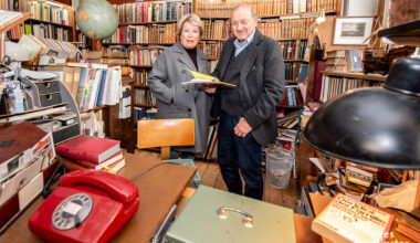 Natürlich wieder mit von der Partie: Rita Russek als Anna Springer (l.) und Leonard Lansink als Georg Wilsberg (r.) (Foto: Michael Bührke)