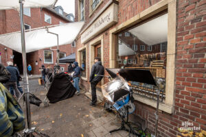 Die Beleuchter wissen, wie man aus einem trüben Herbsttag einen strahlenden Sommertag macht. (Foto: Michael Bührke)