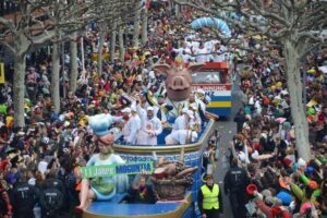Werden wohl künftig nicht mehr mitrollen dürfen: Die Mainzer Metzger mit ihrem markanten und traditionsreichen Wagen. - Foto: gik