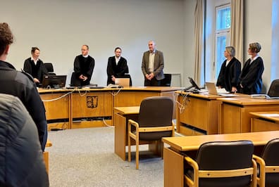 Verhandelt wurde vor der 9. Strafkammer des Landgerichts Kiel unter Vorsitz von Markus Richter (2. von links). 