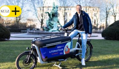 Mit Lastenrad voller Bücher quer durch Deutschland