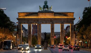 Berlin & Brandenburg: Terror gegen Israel: Gedenken und Mahnwachen in Berlin