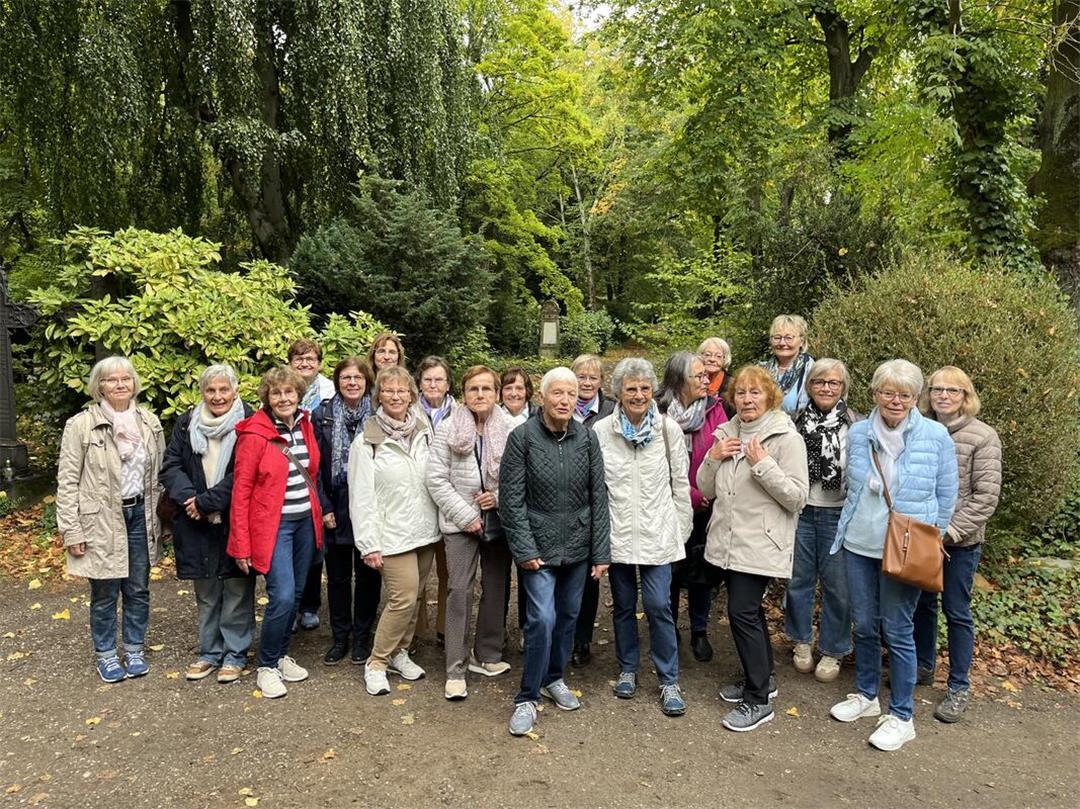 Ausflug der kfd Bad Bodendorf zum Melaten-Friedhof