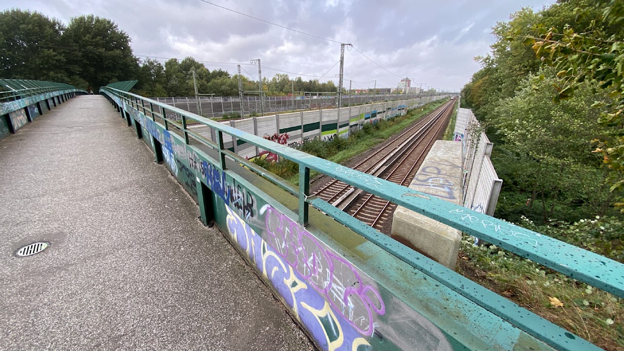 Toter Junge in Gleisbett in Hamburg: Polizei geht von Unfall aus | Regional
