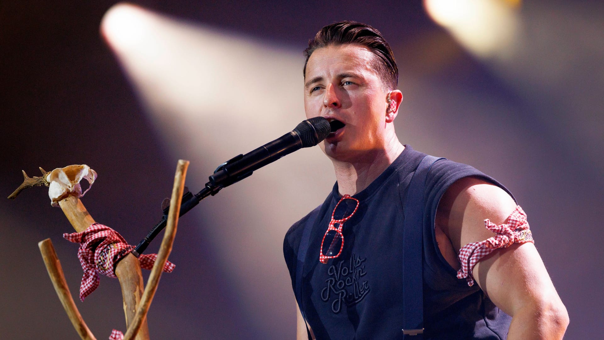 Andreas Gabalier: Der Musiker ist wieder vergeben. Andreas Gabalier: Der Musiker ist wieder vergeben.