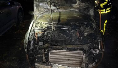 Auto in Duisburg ausgebrannt – Zeugen gesucht