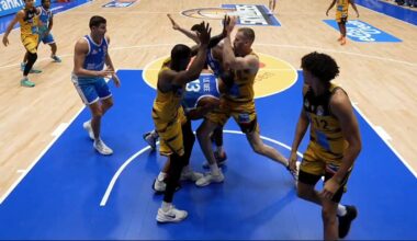 MHP Riesen gewinnen erneut in Frankfurt: Kopfstoß sorgt für Wirbel | Sport