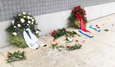 Prozess in Hannover: Neonazi zerstörte Holocaust-Gedenkkränze | Regional