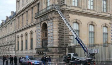 Louvre in Paris: Räuber kamen über diese Leiter zu den Juwelen | News