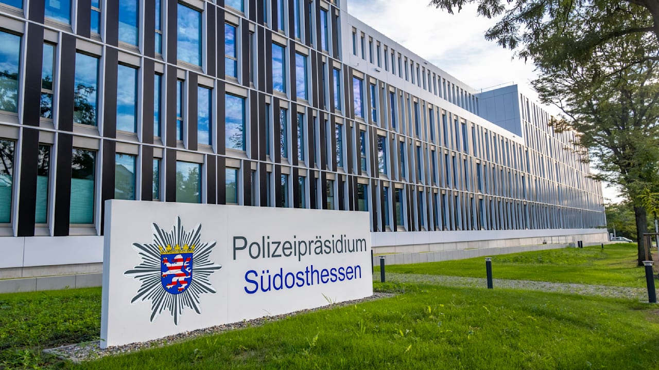 Es geht um Drogen für 8 Millionen Euro: Polizist (44) aus Offenbach soll Dealer gewarnt haben | Regional