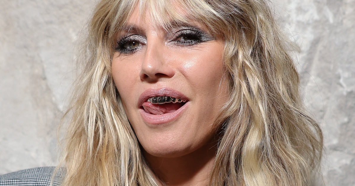 Heidi Klum posiert im gewagten Transparent-Look – doch was hat sie da im Mund?