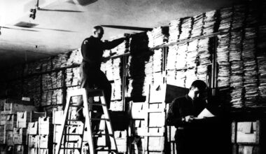 NSDAP-Mitgliederkartei: „Das wird die Säuberungsaktion in Deutschland beträchtlich erleichtern“