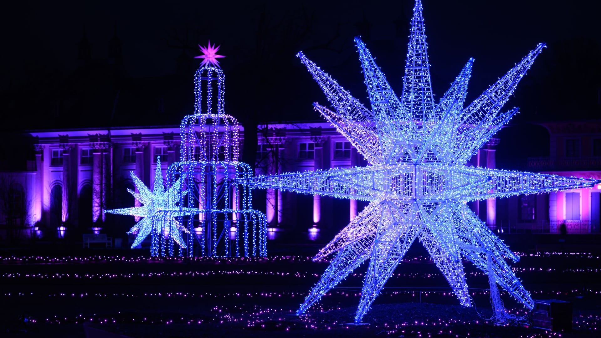 Beginn Lichterzauber "Christmas Garden" Beginn Lichterzauber "Christmas Garden"