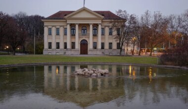 München: Lebloser Körper im Brunnen vor Staatskanzlei gefunden - München