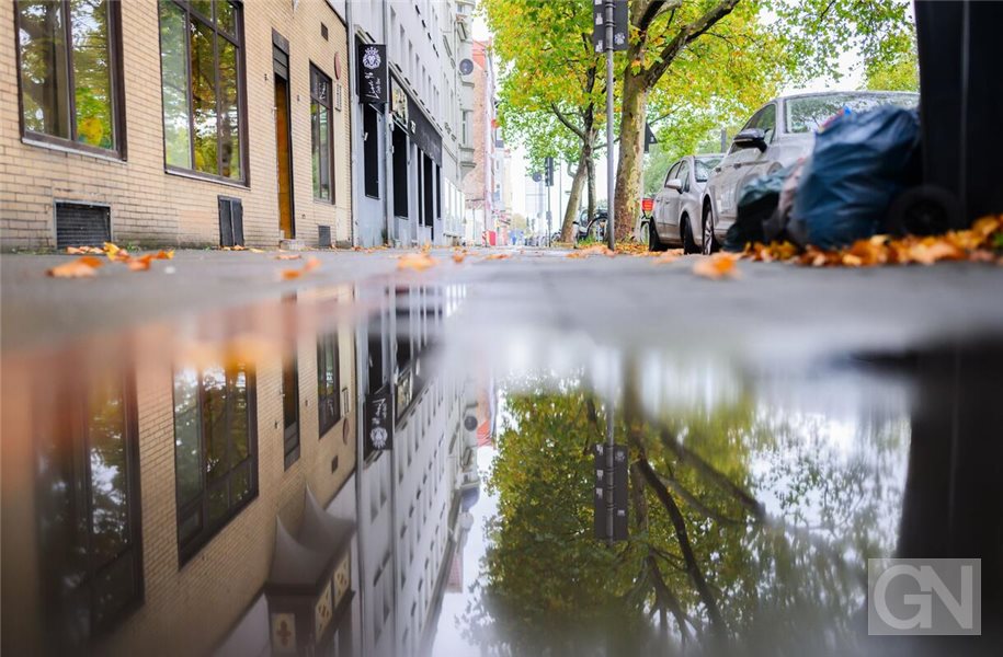 Blick auf einen Tatort an der Vahrenwalder Straße, wo diese Woche ein Mann erschossen wurde. Foto: Julian Stratenschulte/dpa