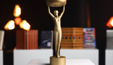 Die neu gestaltete Original-Trophäe des Booker Prize von 1969, die 2005 wieder eingeführt wurde.