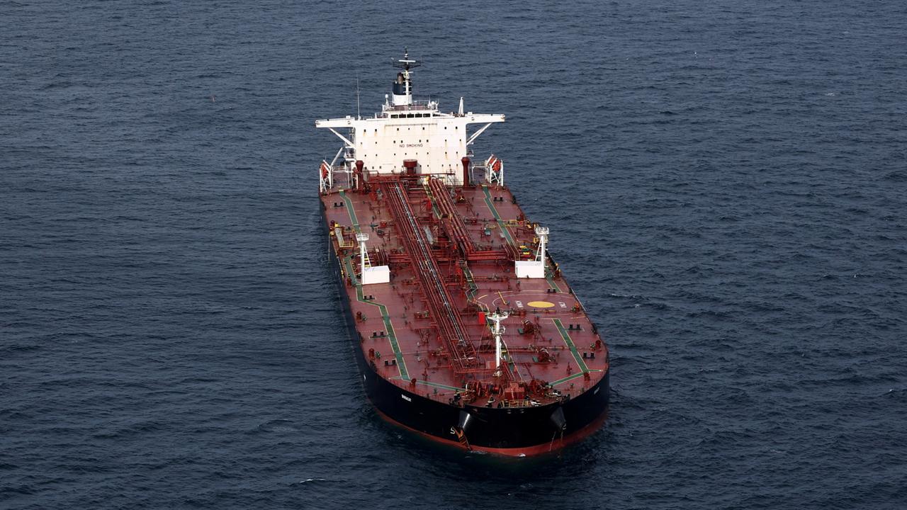 Von Frankreich festgesetzter russischer Tanker setzt Fahrt fort