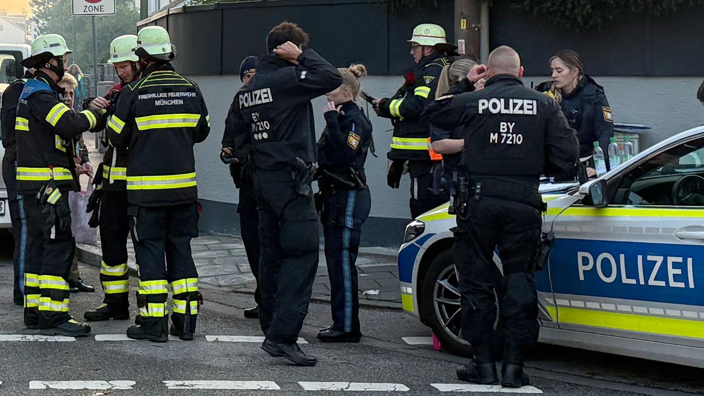 Haus in München brennt – Berichte über Explosionen und Schüsse