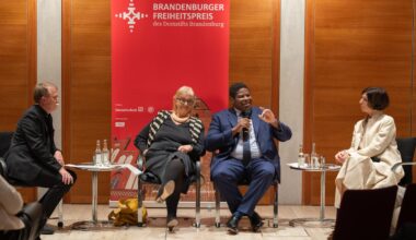 Verein „GrundGesetzVerstehen“ erhält Brandenburger Freiheitspreis