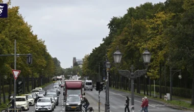 Hofjägerallee in Berlin wird Helmut-Kohl-Allee