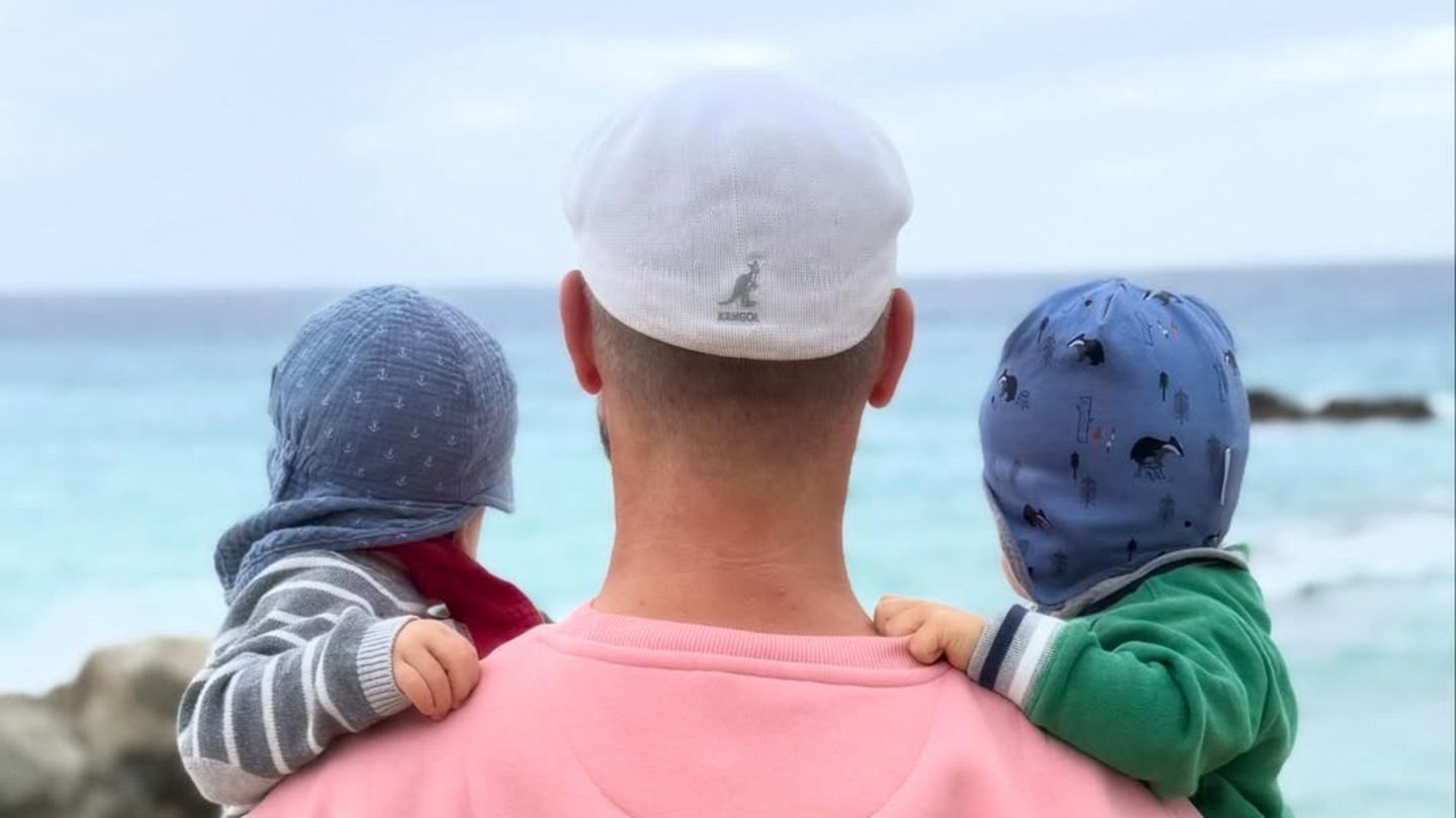 Bürger Lars Dietrich: Süßes Urlaubsfoto mit seinen Zwillingen